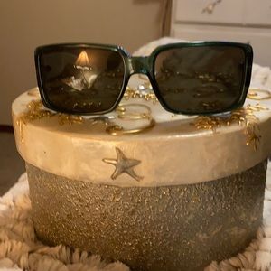 Authentic Gucci sunglasses. No scratches